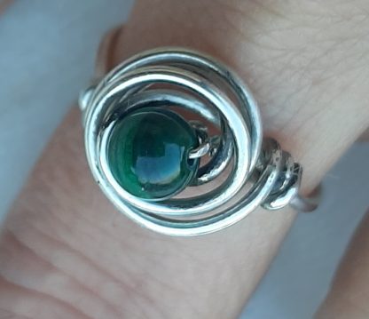 anello in argento con malachite