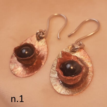 Boucles d'oreilles corolle avec perle hématite